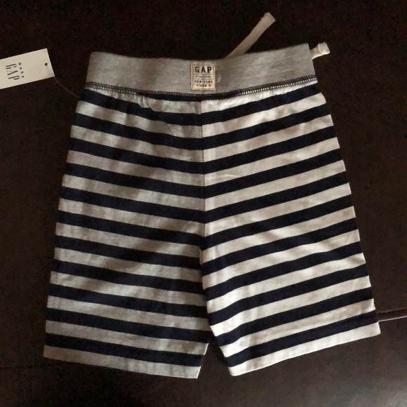 GAP BABY BOYS GRAY & NAVY STRIPED COTTON SHORT - Picture 4 of 5